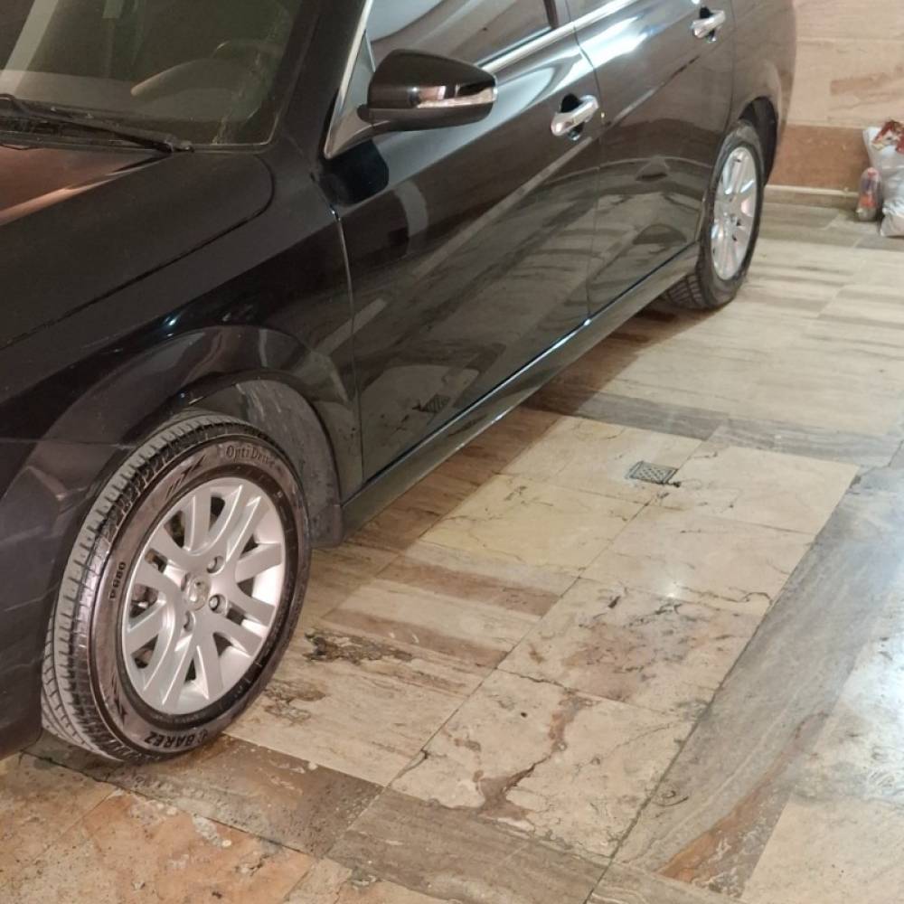 دنا مدل معمولی سال 1400  کارکرده