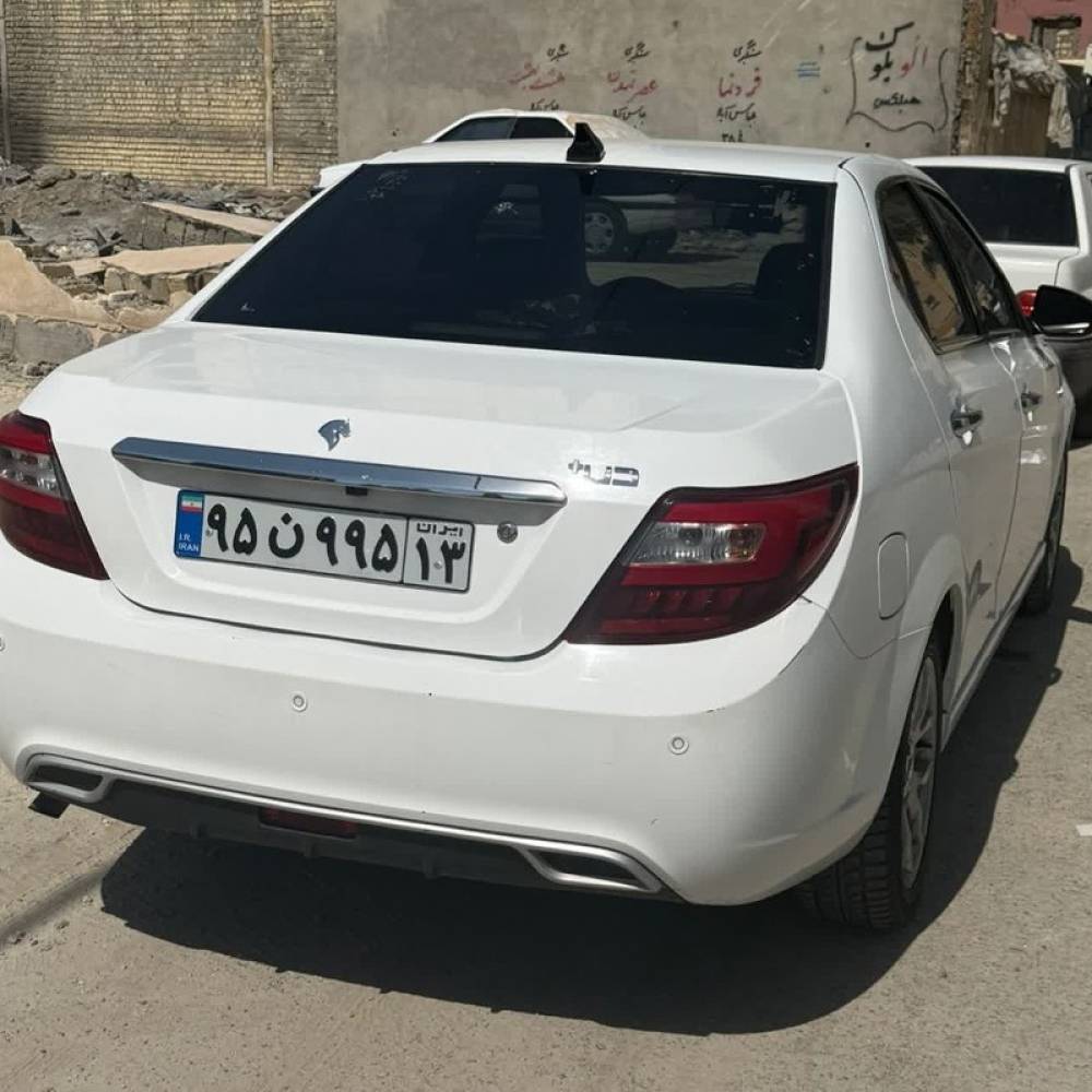 دنا مدل پلاس EF7 اتوماتیک توربو ساده سال 1401  کارکرده