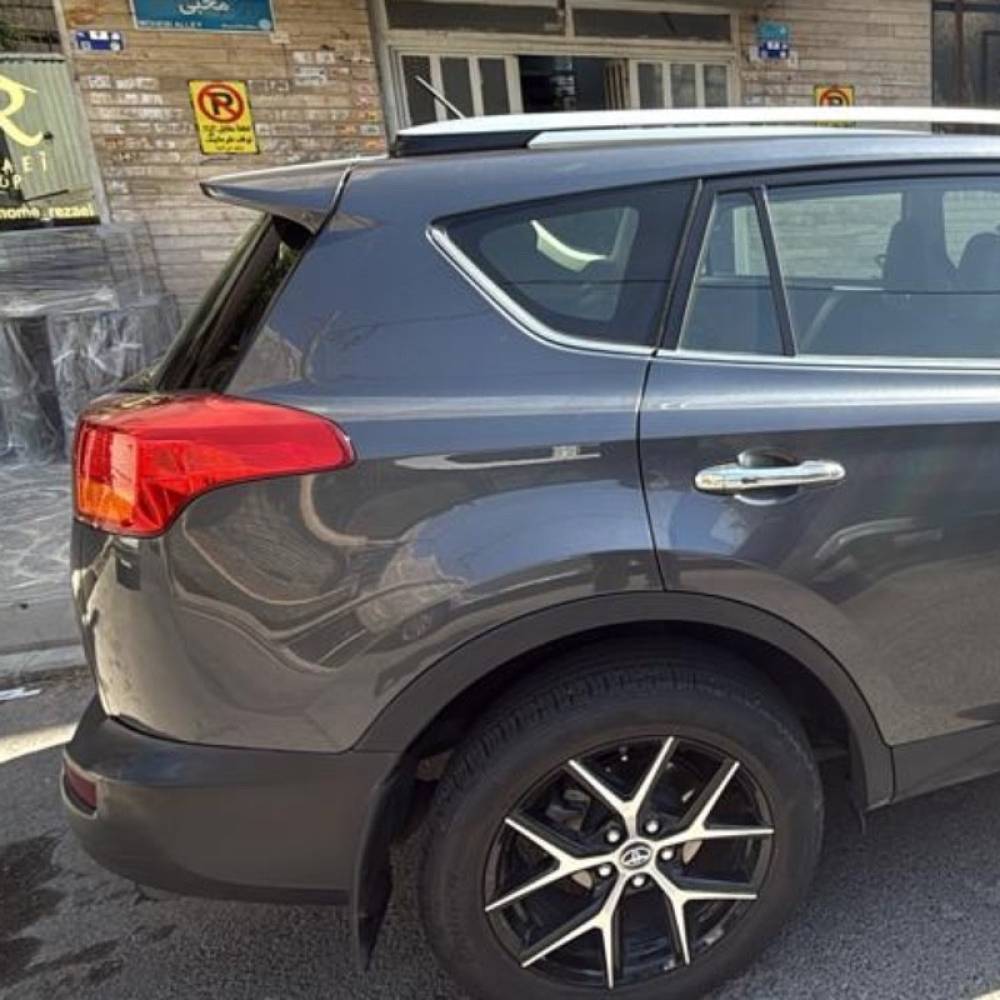 تویوتا مدل راوفور 2.5 لیتر دو دیفرانسیل سال 2015  کارکرده