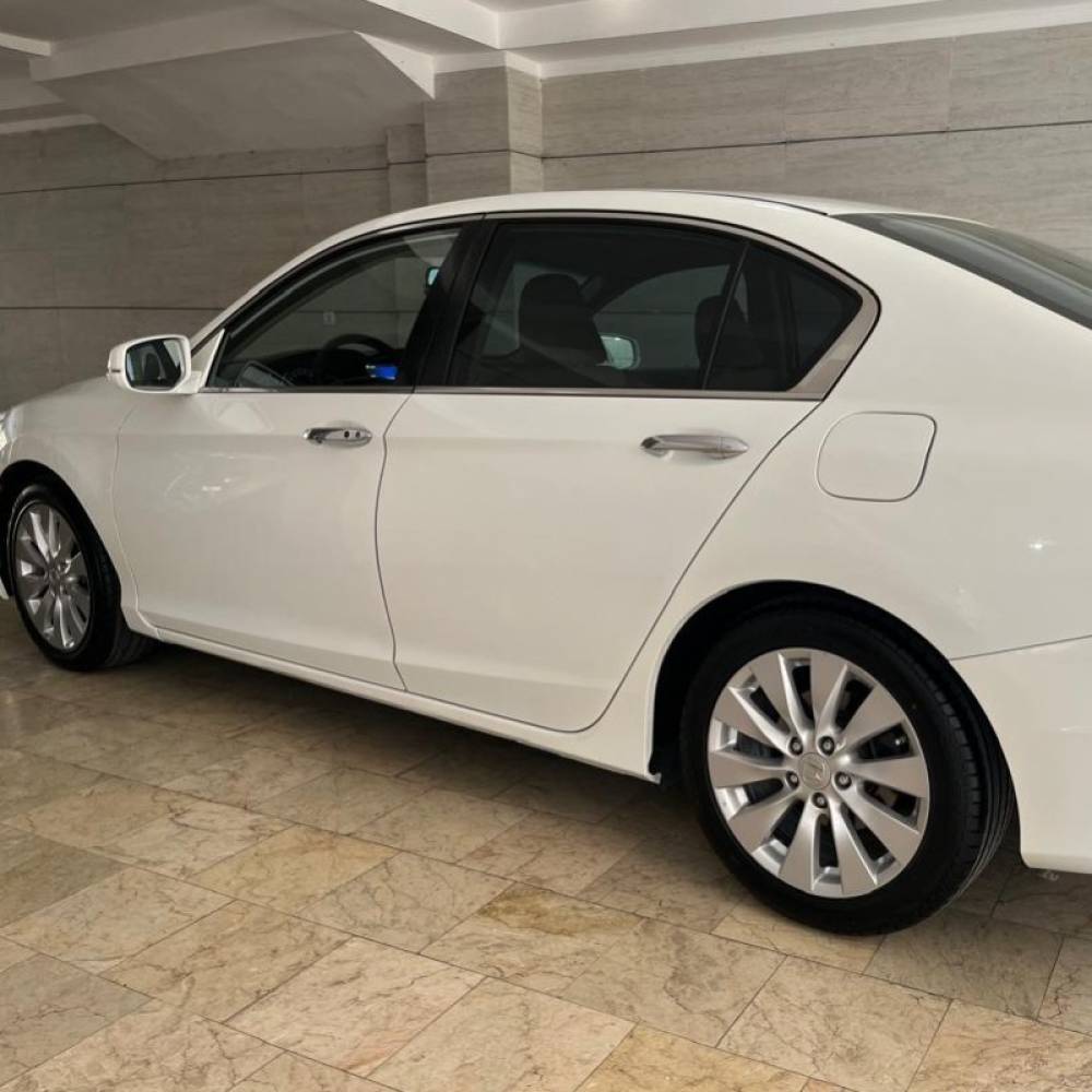 هوندا مدل آکورد EXB سال 2014  کارکرده