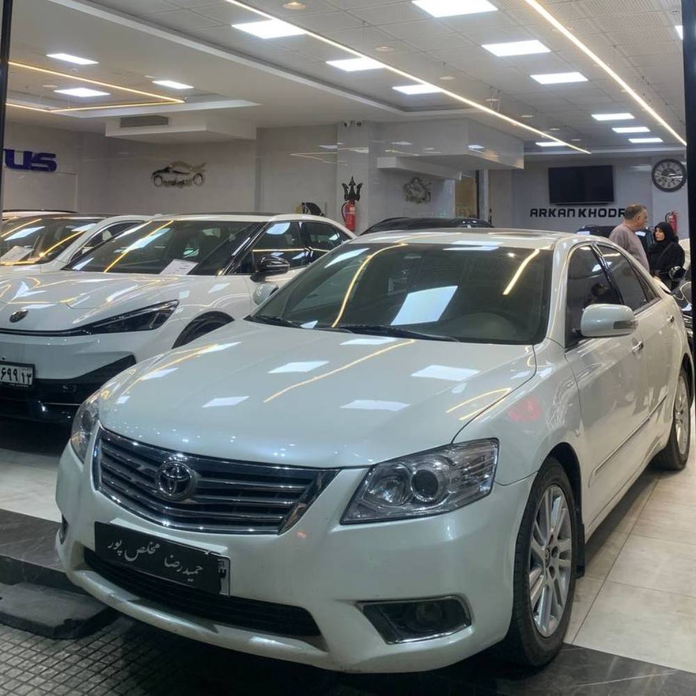 تویوتا اریون مدل2010