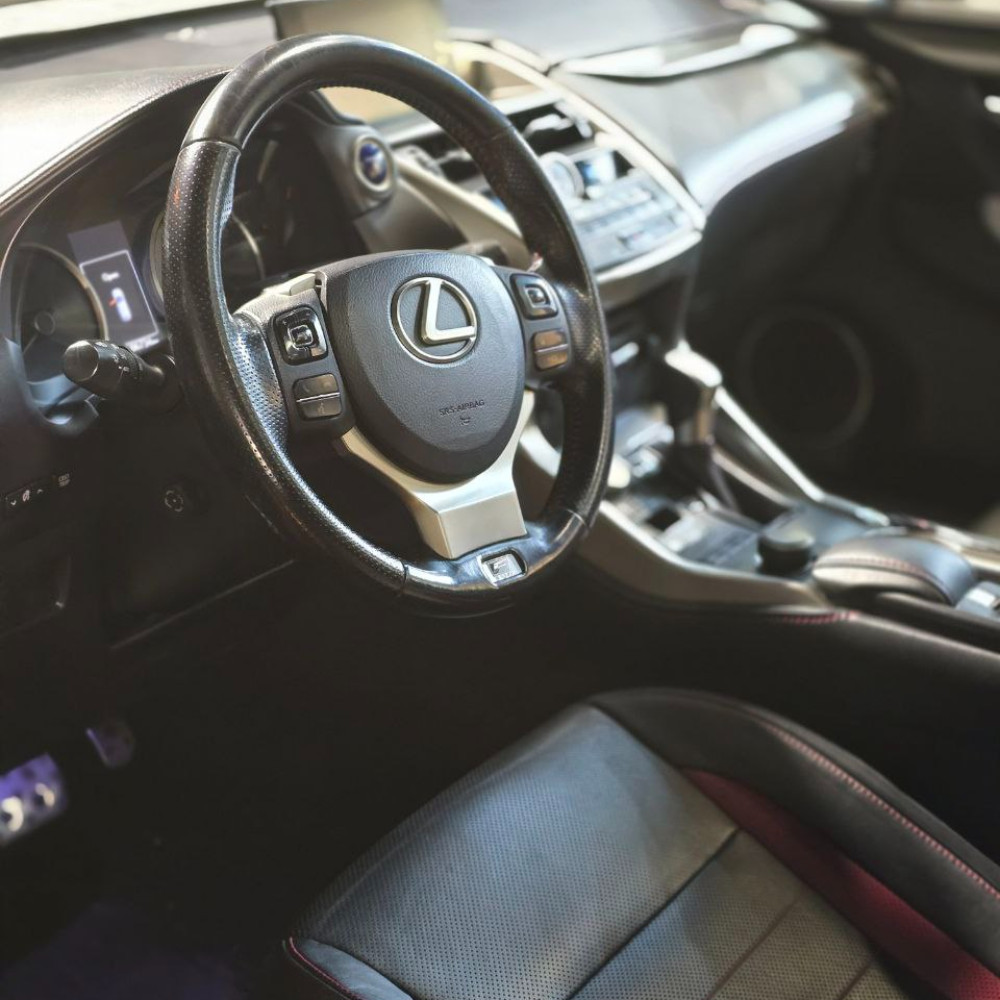 لکسوس nx300 سال ۲۰۱۷