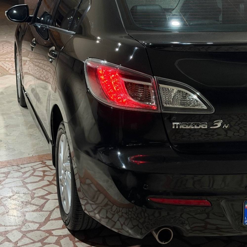 مزدا مدل 3 نیو صندوق دار 2.0 لیتر تیپ 4 سال 1396  کارکرده