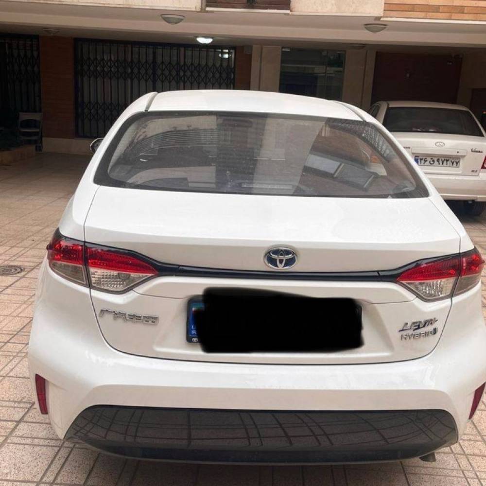 تویوتا مدل لوین هیبرید 1.8 لیتر ساده سال 2023  کارکرده