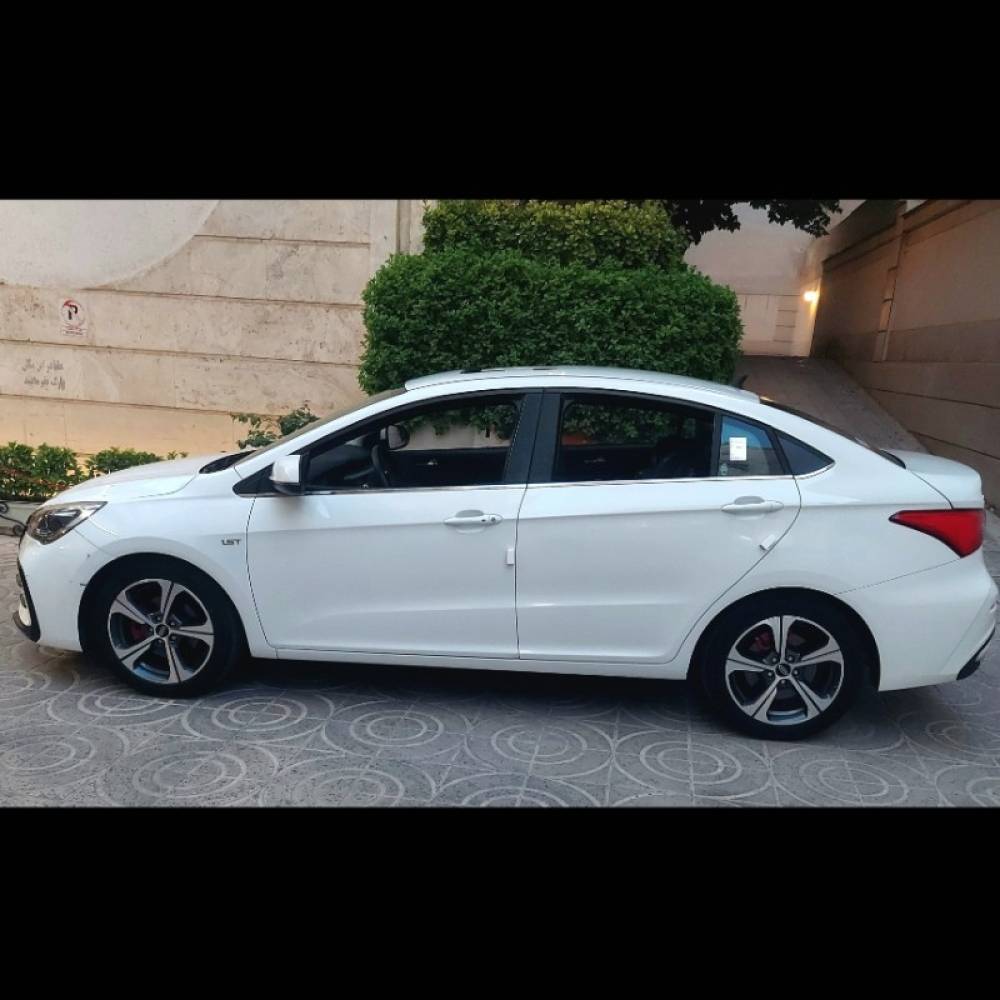 ام وی ام مدل آریزو 5ev 48 کیلووات سال 2024  کارکرده
