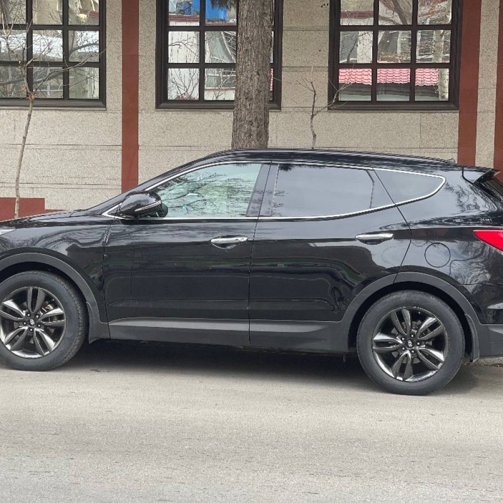 هیوندای مدل سانتافه 4 سیلندر دو دیفرانسیل سال 2016  کارکرده