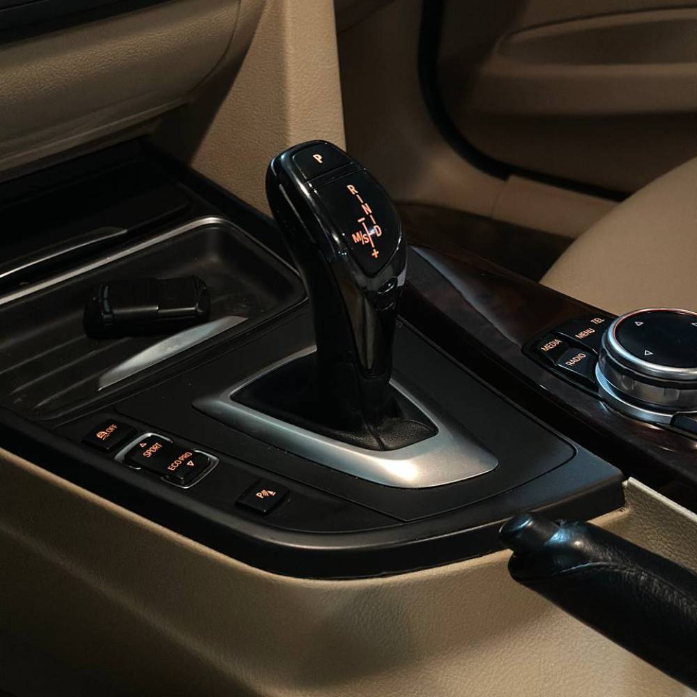 بی ام و ۳۲۰ مدل ۲۰۱۳