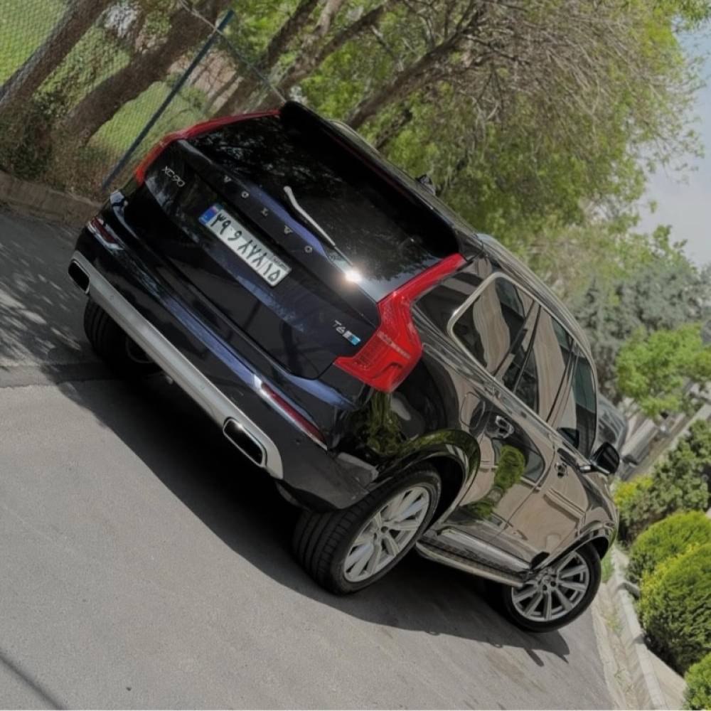 ولوو مدل XC90 اینسکریپشن سال 2017  کارکرده