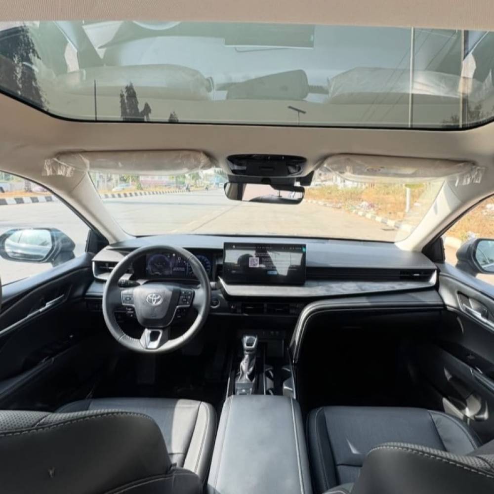 تویوتا مدل کمری 2.5 لیتر گرند سال 2025  صفر