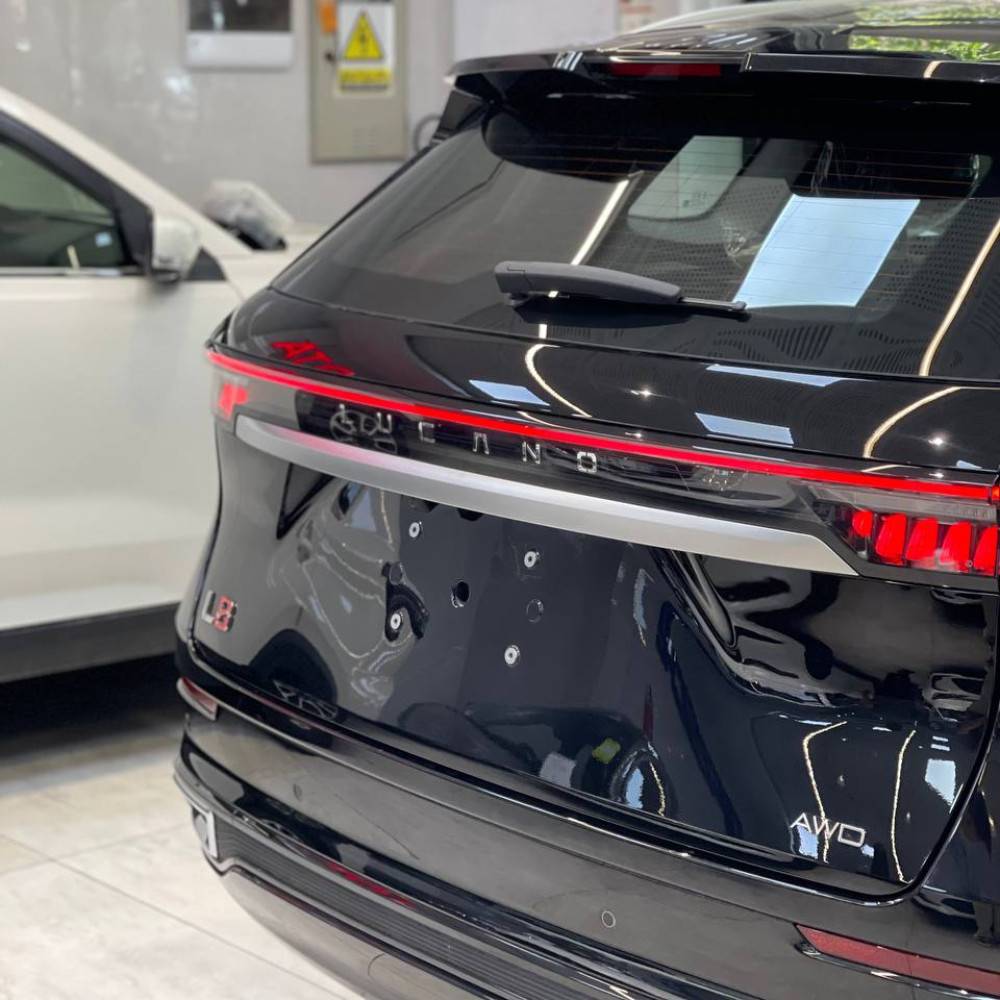 لوکانو L8 مدل ۱۴۰۴