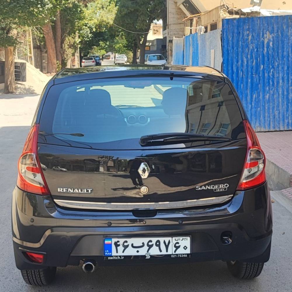 رنو مدل ساندرو دنده ای سال 1396  کارکرده