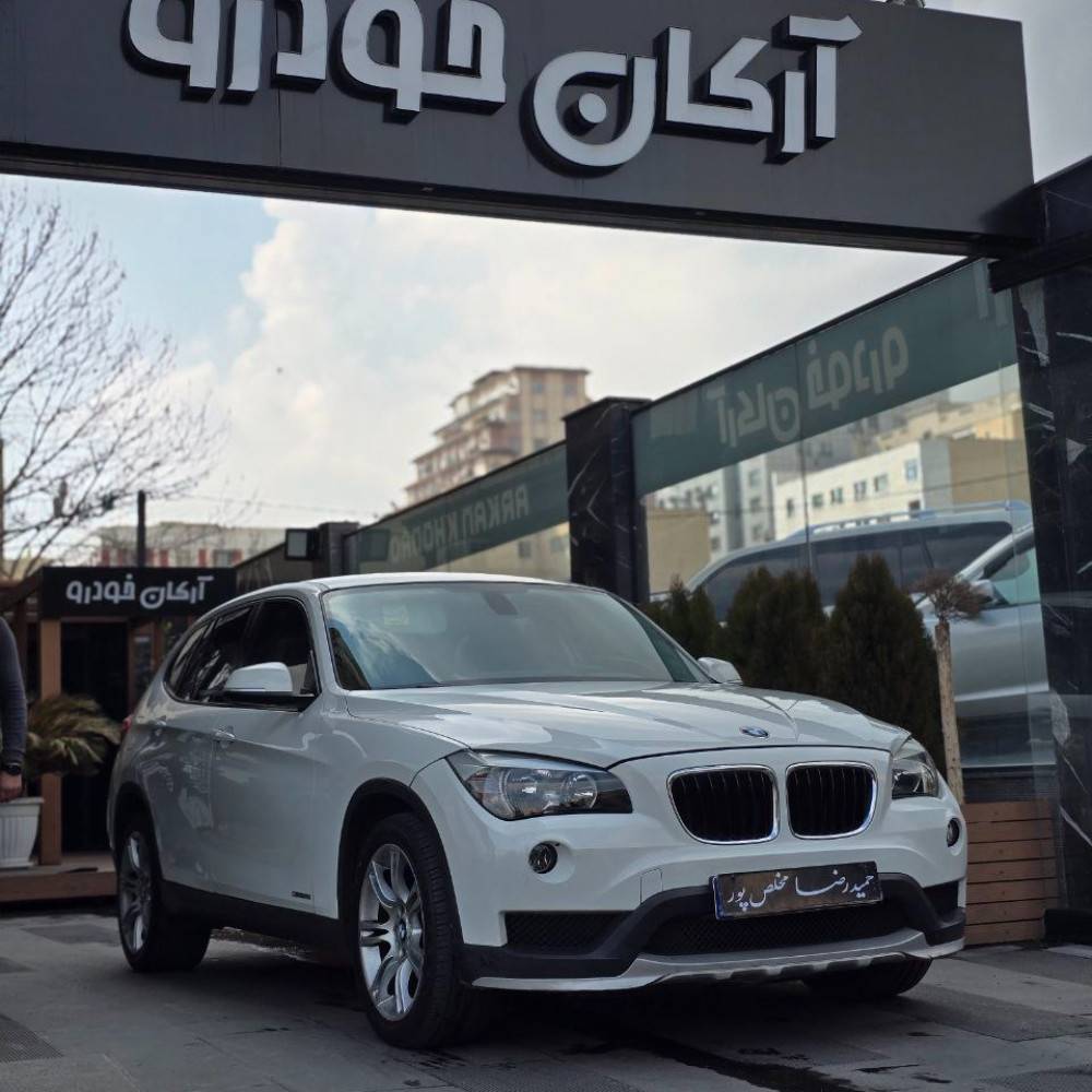 بی ام و x1 مدل 2015