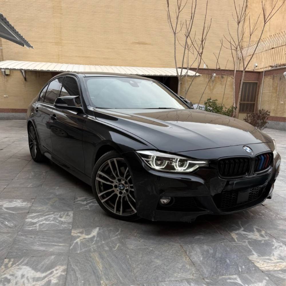 بی ام و مدل سری 3 سدان 330i سال 2018  کارکرده