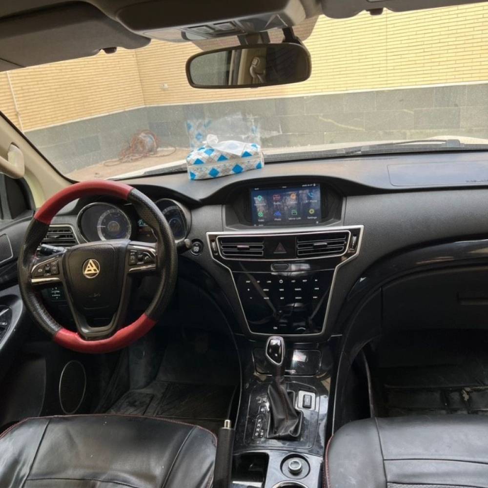 مکث موتور مدل کلوت اتوماتیک تیپ 2 سال 1402  کارکرده