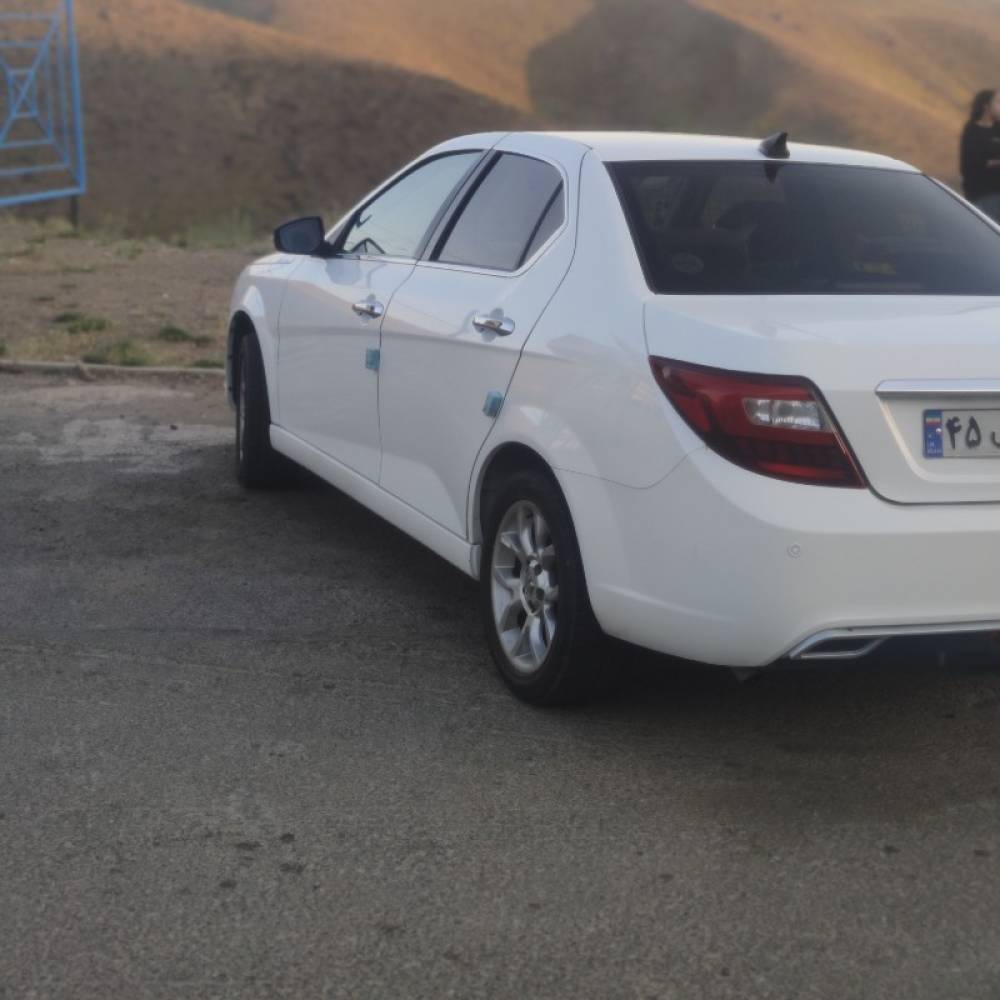 دنا مدل پلاس EF7 6 دنده توربو سال 1402  کارکرده
