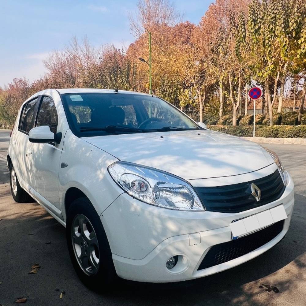رنو مدل ساندرو اتوماتیک سال 1396  کارکرده