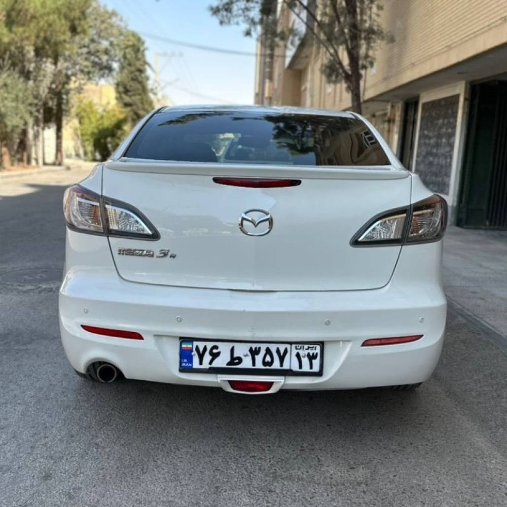 مزدا مدل 3 نیو صندوق دار سال 1396  کارکرده