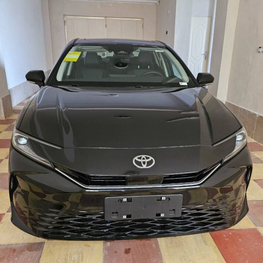 تویوتا مدل کمری XLE سال 2025  صفر