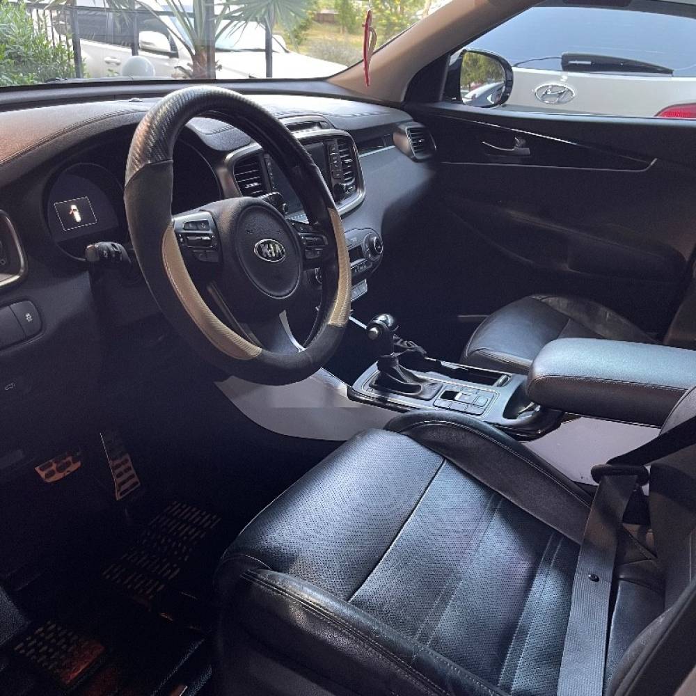 کیا مدل سورنتو 4 سیلندر ساده سال 2016  کارکرده