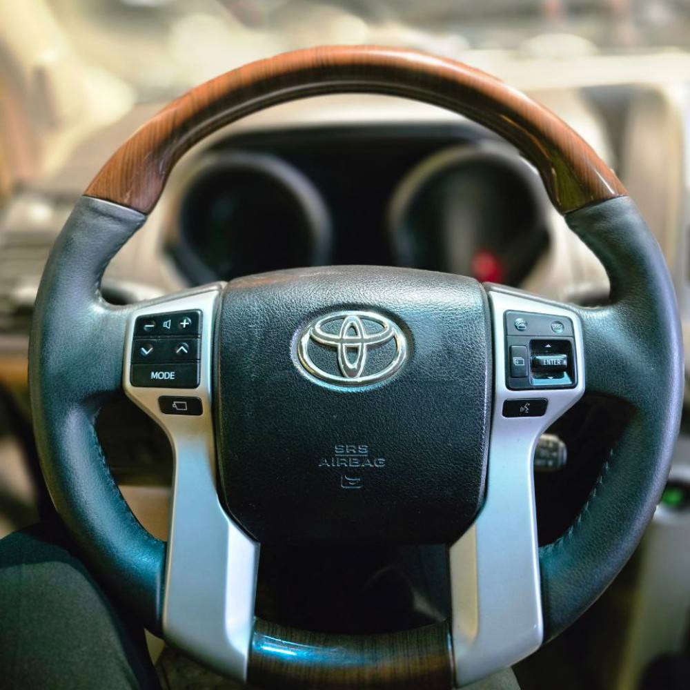 تویوتا پرادو VXL مدل ۲۰۱۰