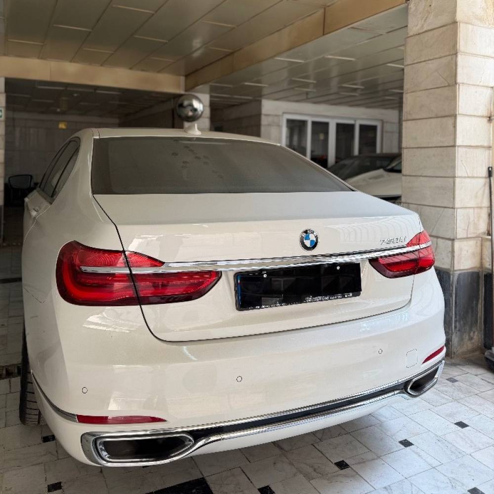 بی ام و مدل سری 7 730li سال 2017  کارکرده