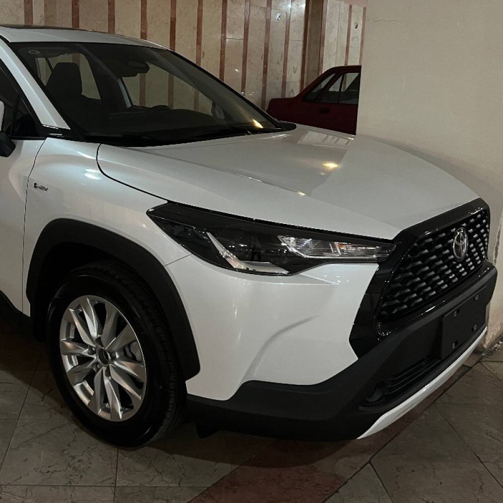 تویوتا مدل کرولا کراس هیبرید 2.0 لیتر سال 2024  صفر