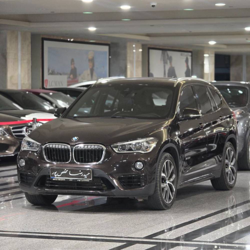 بی ام و x1 مدل 2017