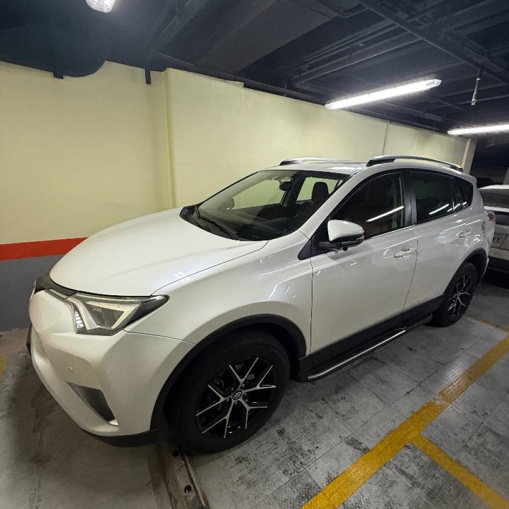 تویوتا مدل راوفور 2.5 لیتر دو دیفرانسیل سال 2017  کارکرده