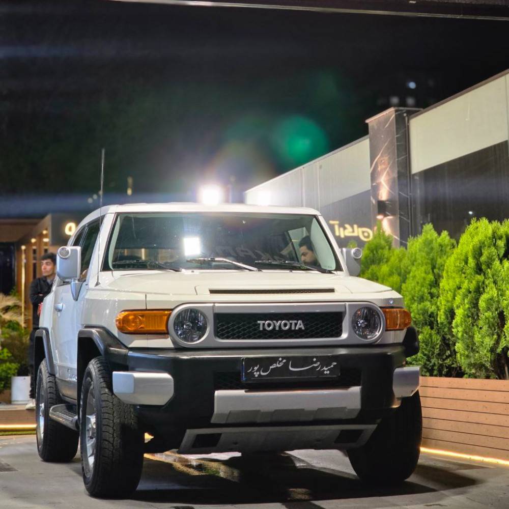 تویوتا FJ مدل ۲۰۱۳