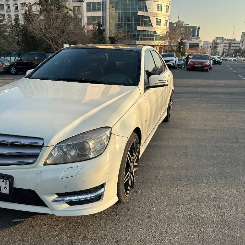 بنز مدل کلاس C C200 سال 2009  کارکرده