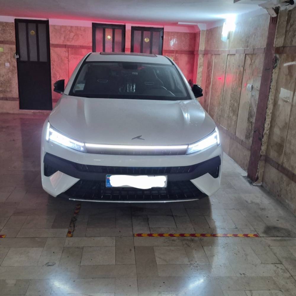 کی ام سی مدل J7 سال 1404  کارکرده