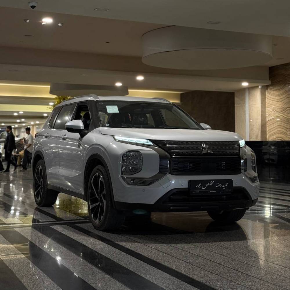میتسوبیشی اوتلندر ۲۰۲۳  اچ لاین صفر