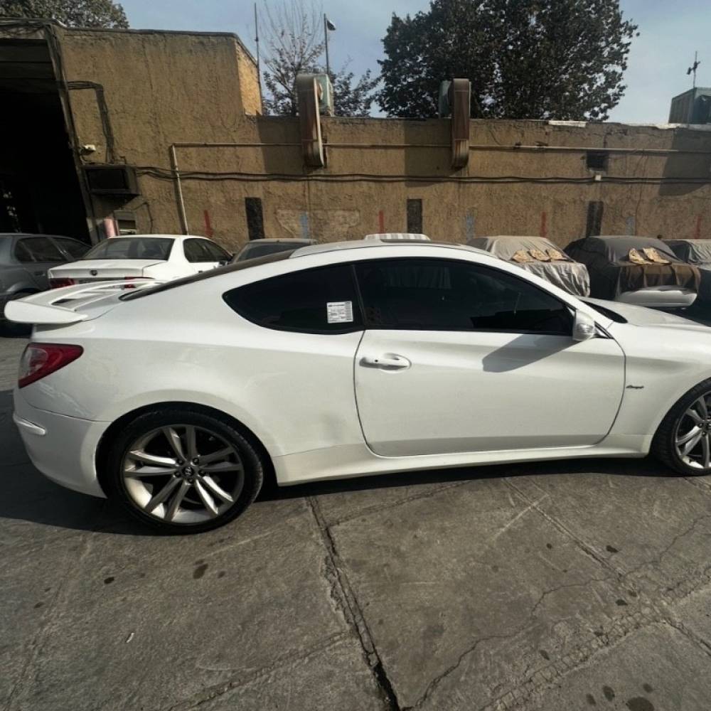هیوندای مدل جنسیس کوپه  کارکرده