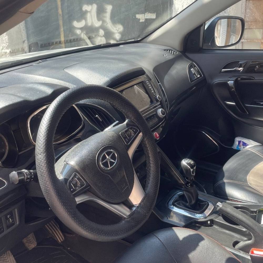 جک مدل s5 2.0 لیتر دنده ای سال 1395  کارکرده