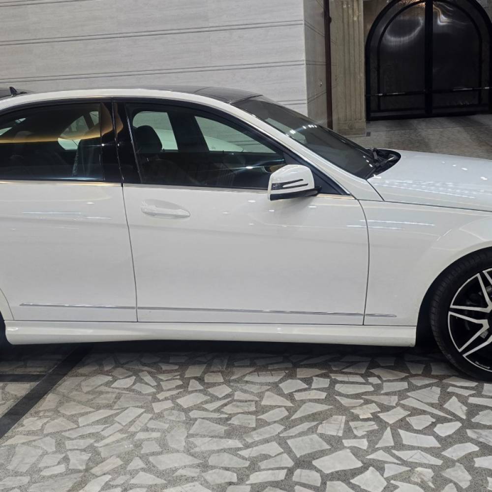 بنز مدل کلاس C C200 سال 2014  کارکرده