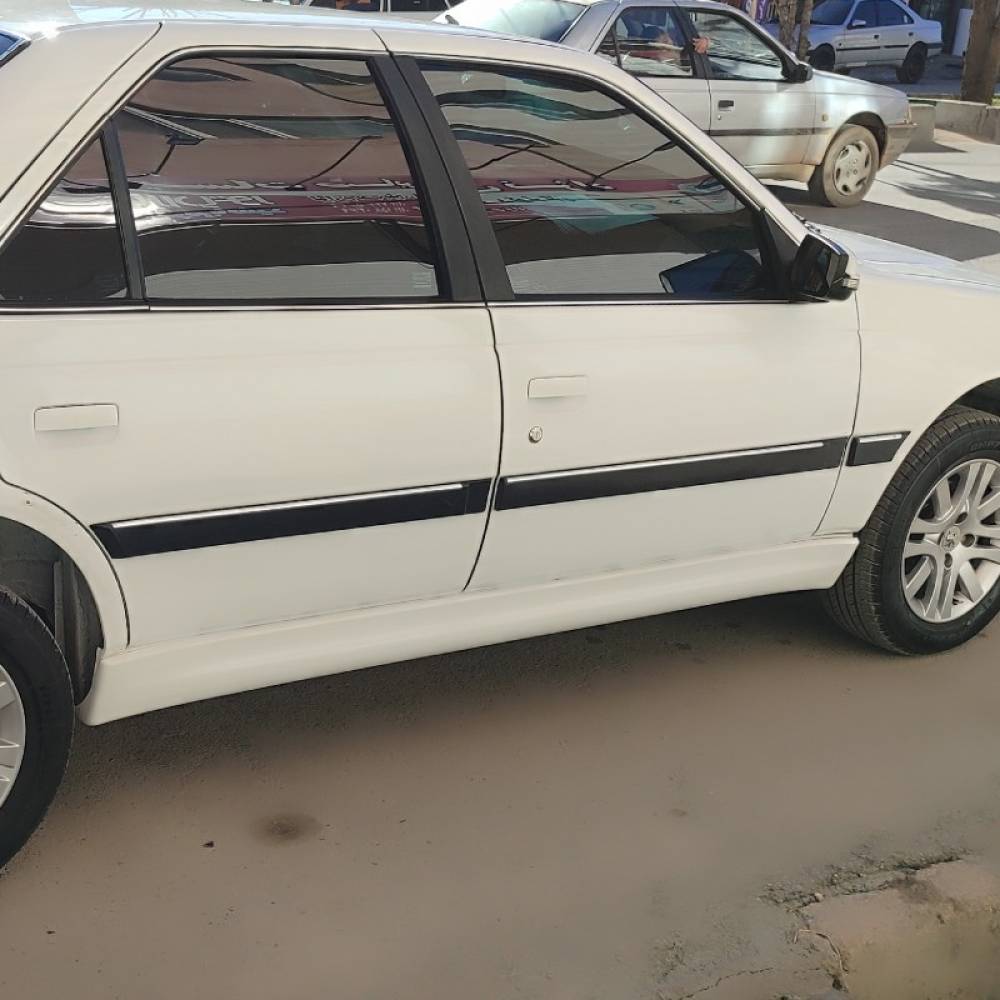 پژو مدل پارس XU7P سال 1401  کارکرده
