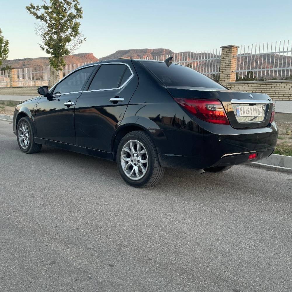 دنا مدل پلاس EF7 6 دنده توربو سال 1402  کارکرده