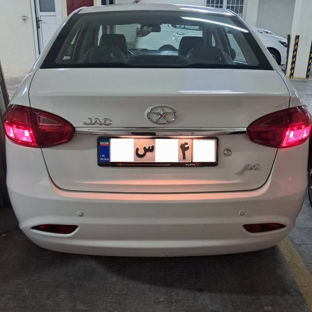جک مدل J4 سال 1403  کارکرده
