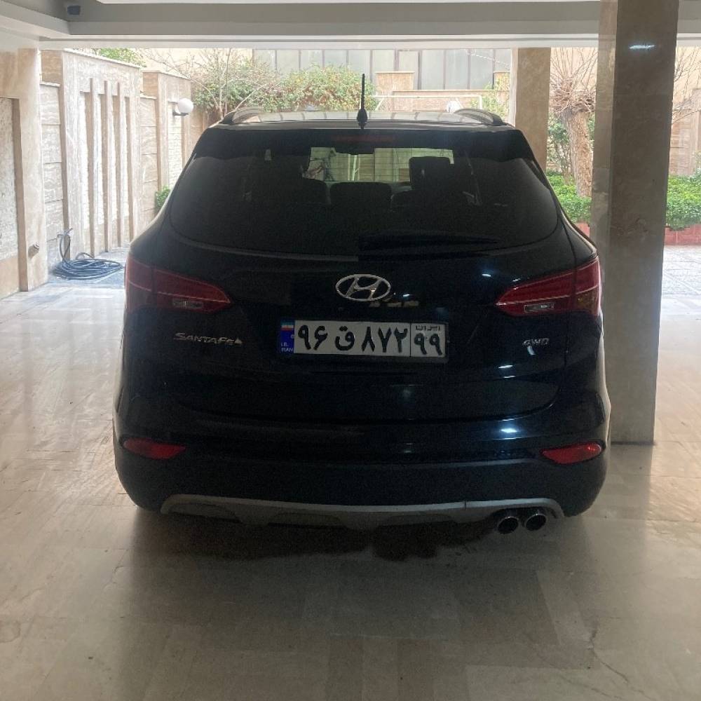 هیوندای مدل سانتافه 4 سیلندر دو دیفرانسیل سال 2016  کارکرده