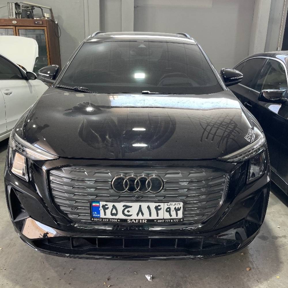 آئودی مدل Q5 e-tron 40 سال 2024  کارکرده
