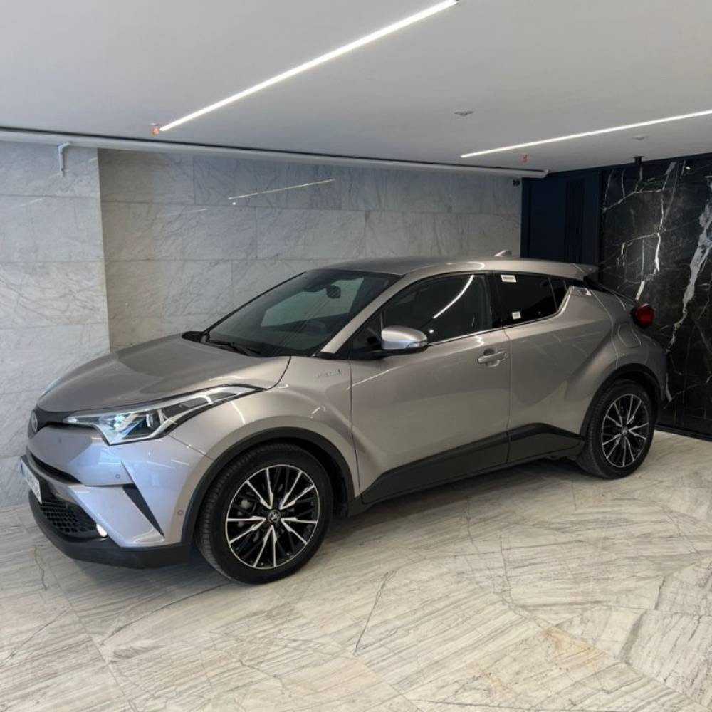 تویوتا مدل C-HR هیبرید سال 2017  کارکرده