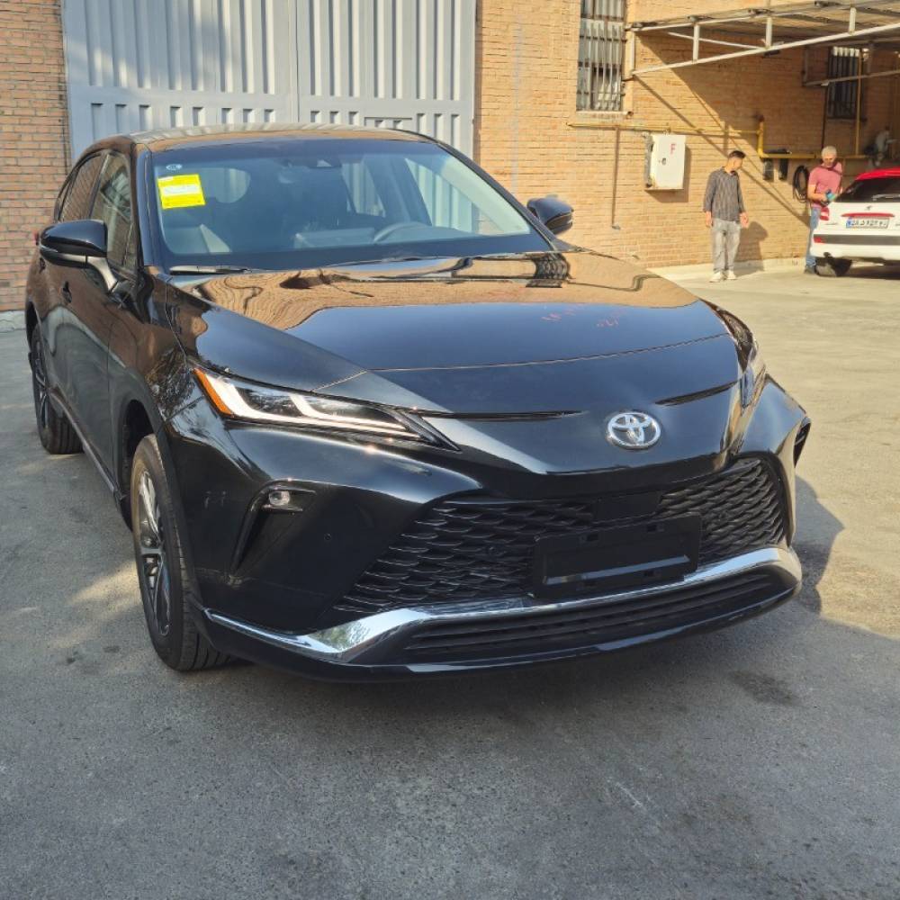 تویوتا مدل ونزا 2.0 لیتر لاکچری پلاس سال 2024  صفر