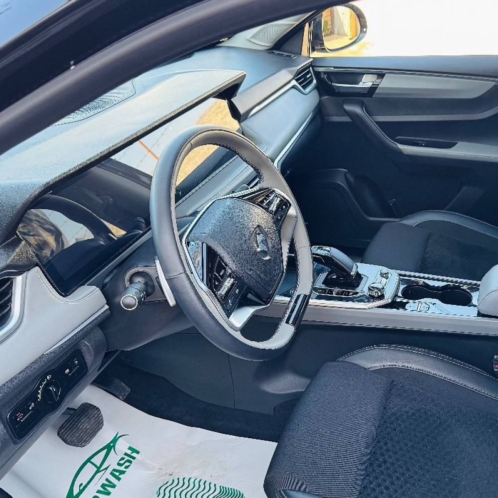 ری را مدل 1.7 لیتر توربو 6 سرعته اتوماتیک سال 1403  کارکرده