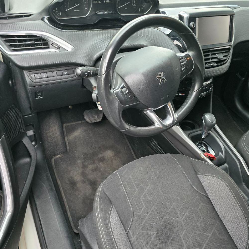 پژو 2008 سفید ۹۷