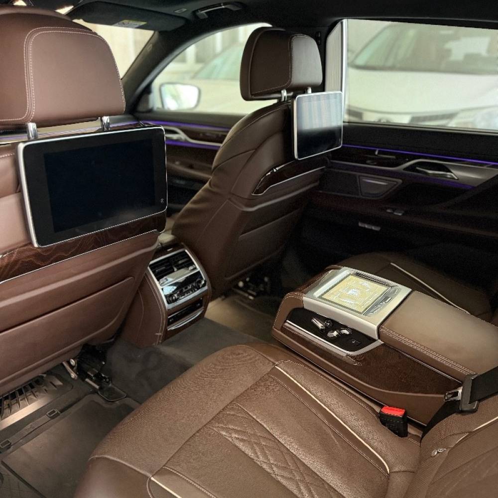 بی ام و مدل سری 7 730li سال 2017  کارکرده