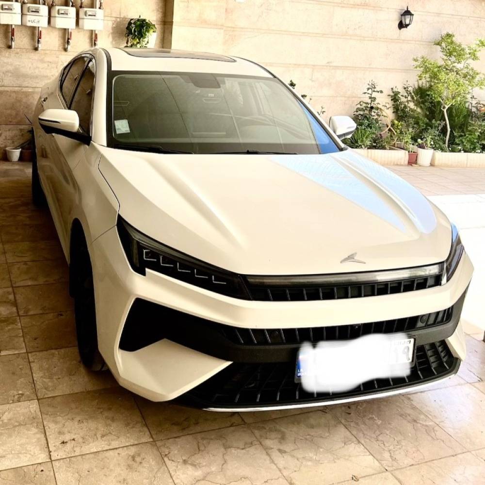 کی ام سی مدل J7 سال 1402  کارکرده