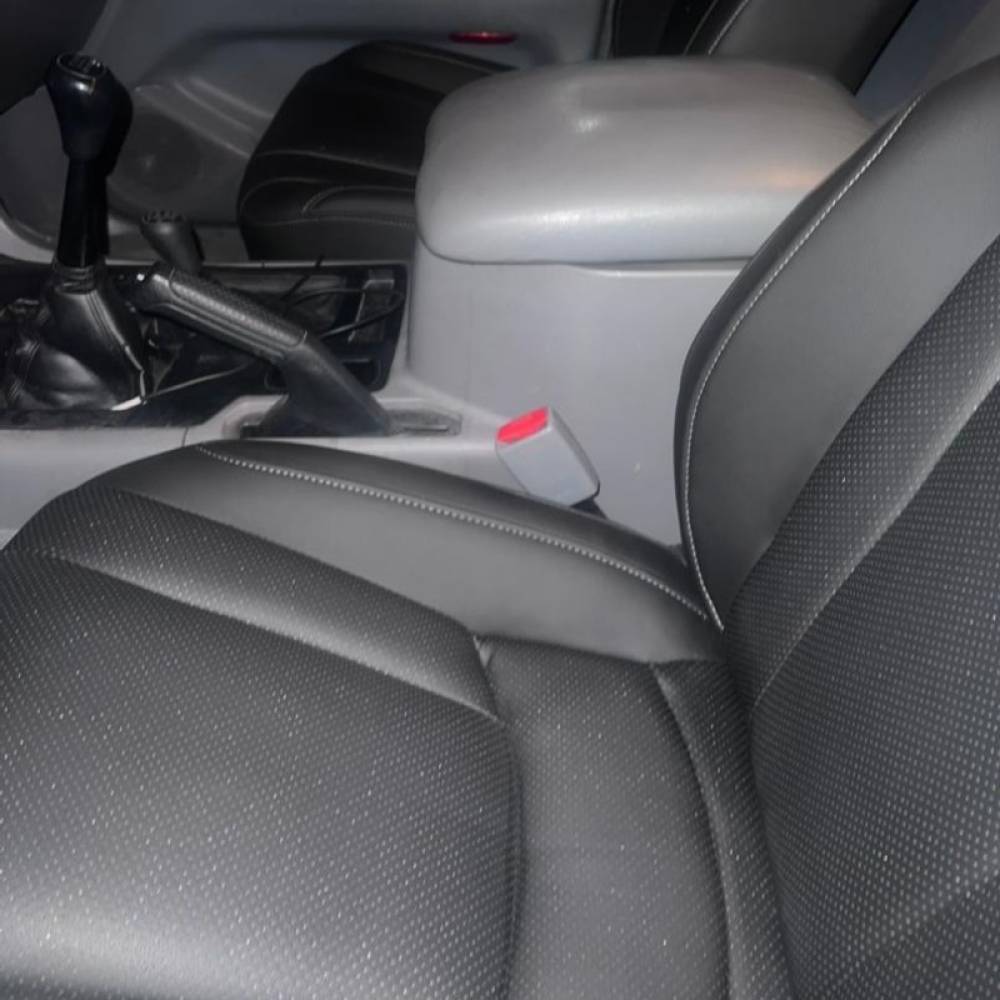 تویوتا مدل لندکروزر  کارکرده