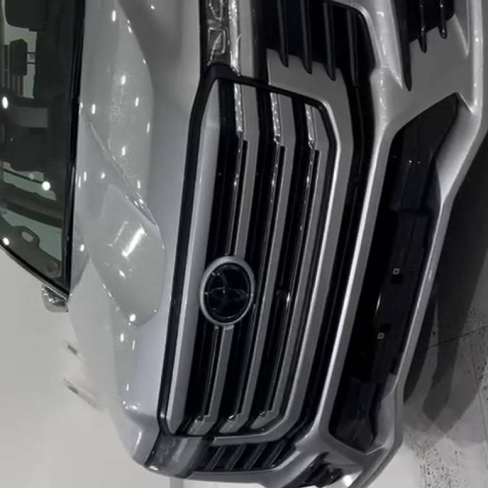 تویوتا مدل لندکروزر  صفر