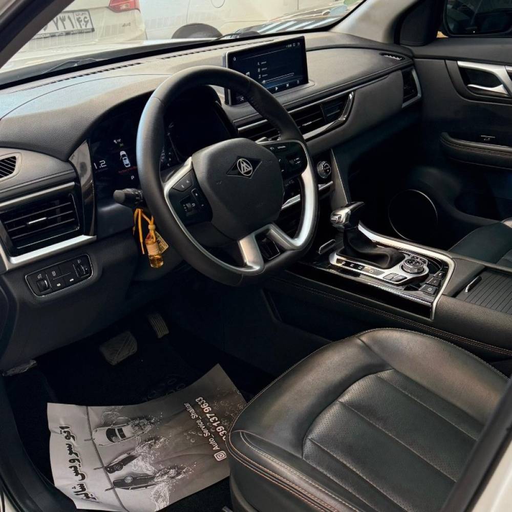 مکث موتور مدل تیارا سال 1401  کارکرده