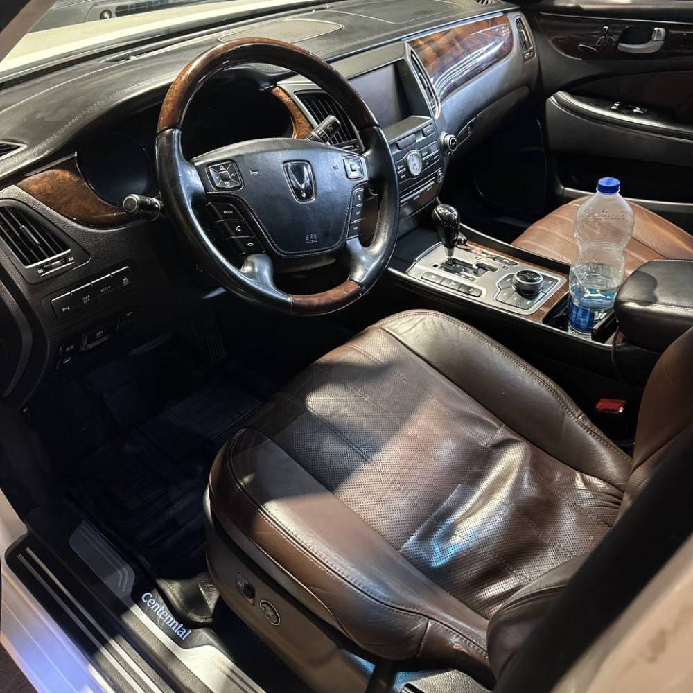 جنسیس سنتنیال مدل ۲۰۱۲